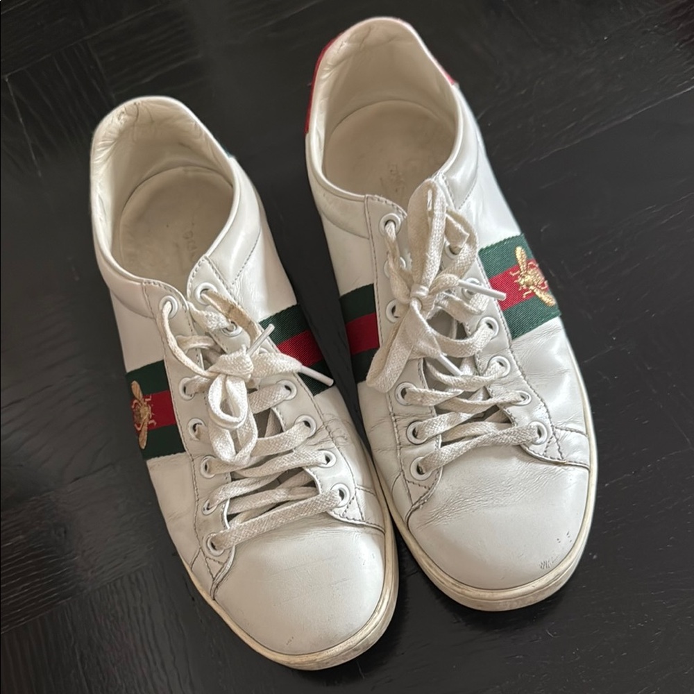 Gucci Ace Embroidered Leather Sneaker - size 39 (well loved)